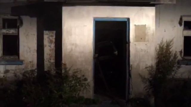 На проспекте Победы загорелось заброшенное здание смотреть онлайн