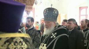 В соборе Донского монастыря патриарх Кирилл отслужил панихиду по жертвам пожара в Кемерове