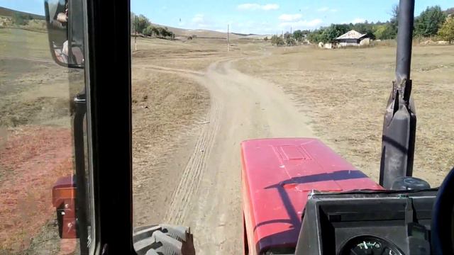 Новый Мтз-82, возить подсолнух с комбайна /Moldova смотреть онлайн