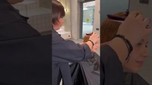 Преображение: делаем короткую стрижку из средней длинны волос.