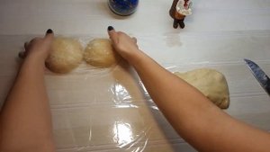 Тесто для пиццы на молоке. / Dough for pizza with milk.