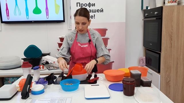 Ассамблея 15.11 Рыбка в сливочно -чесночном соусе и салат Любовница смотреть онлайн