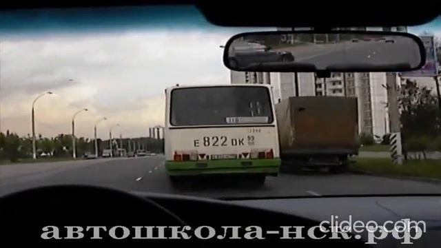 Движение автомобиля на проезжей части дороги смотреть онлайн