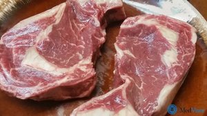 Можно ли замораживать размороженное мясо?