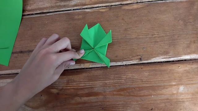 Как сделать прыгающую лягушку которая может делать сальто из бумаги?? смотреть онлайн
