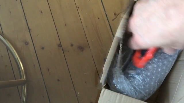 Получили посылку с продуктом AS I AM смотреть онлайн