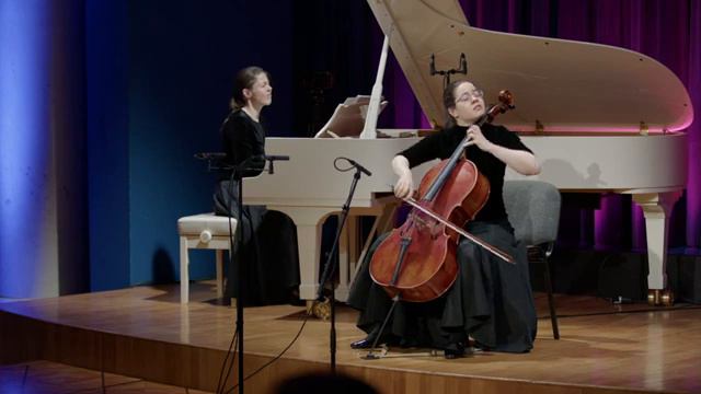 Шопен — Интродукция и блестящий полонез _ Мария Зайцева (виолончель)