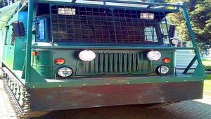 Сначала подумал что это ШИШИГА на гусеницах, потом только понял что здесь к чему