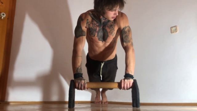 Я СДЕЛАЛ 100 ОТЖИМАНИЙ ОТ ПАРАЛЕТСОВ ЗА 1 ПОДХОД смотреть онлайн