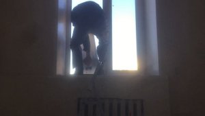 Монтаж,установка кондиционера из окна 2-й эт.
