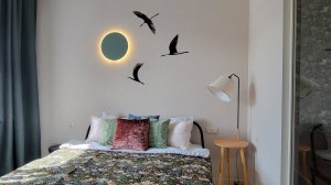 Просторная квартира у метро с очень высокими потолками