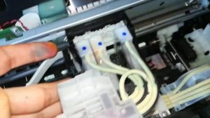 Epson L1110 плохо печатает