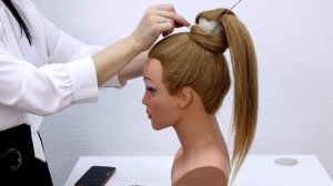 Высокий пучок на длинные волосы.Easy bun hairstyle
