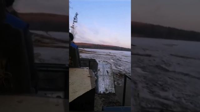 Первый выезд на рыбалку на самодельном вездеходе. смотреть онлайн