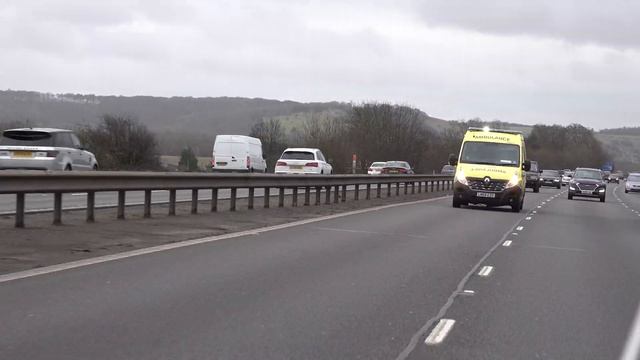 Polaris Medical / 2019 Renault Master / Emergency Ambulance / Responding смотреть онлайн