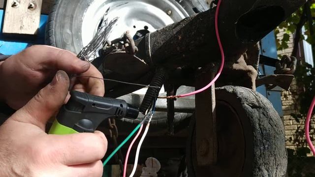 Как запаять провода в полевых условиях... смотреть онлайн