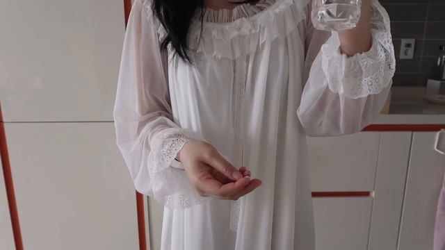 ENG) 자취생 브이로그, 건강한 집밥먹기, 여유로운 휴일, 본가 다녀오기 케이크, 그릭요거트, 미주라 토스트, 몰티져스, 삼화 만두, 아보카도 덮밥, 크로와상 смотреть онлайн