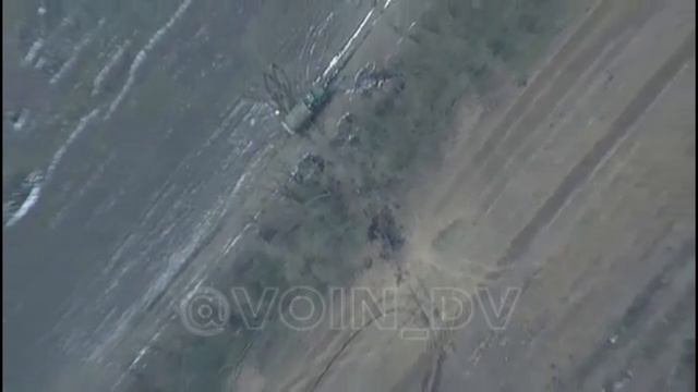 На Запорожском направлении «Ланцет» уничтожил очередную американскую 155-мм гаубицу M777. смотреть онлайн