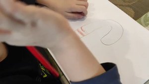 Рисуем конфету. С новым годом! Желаем счастья!