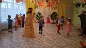 Полька в исполнении детей старшей группы.