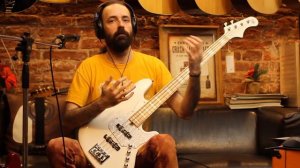 Обзор Cort Elrick NJS 4