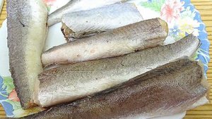 Хек жареный с кетчупом и горчицей