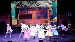 Мальвина в спектакле Буратино.