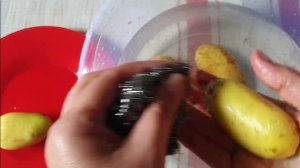 Молодой картофель чищу только так! Самый лучший способ!