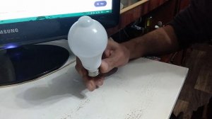 Моя первая лампочка с встроенными датчиком освещенности и движения