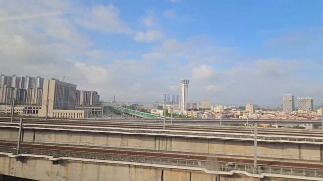 Китай 2023.  Поездка Шэньчжэнь-Шаогуань на скоростном поезде