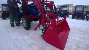 Быстросъемный фронтальный погрузчик с челюстным ковшом.mp4