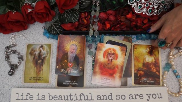 How am I Attractive to Them? Physically? Emotionally? Spiritually? Something Else? Pick A Card смотреть онлайн