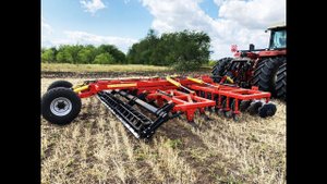 Работа бороны дискочизельной БДЧ 5С РОСОМАХА производства БДТ-АГРО с трактором Кировец в Румынии