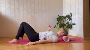 Упражнение от компьютерной шеи. Растяжка шеи с роллом