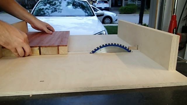 Brick Butchers Block Cutting Board - Maple and Padauk смотреть онлайн