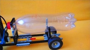 Машина на пневматическом двигателе из Лего ВТОРАЯ МОДЕЛЬ