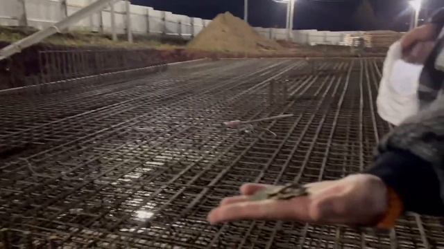 Закладка фундамента дома для переселенцев в Кирове смотреть онлайн