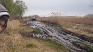 Танки (Jeep) грязи не боятся.