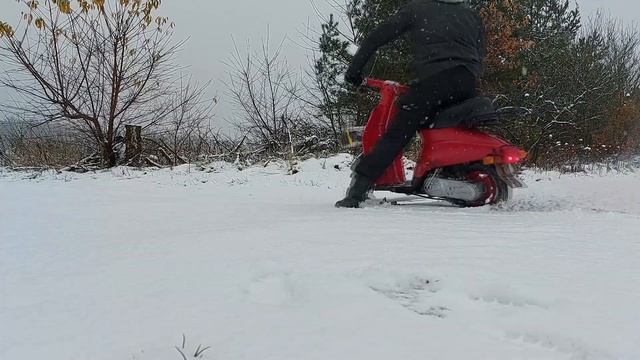 Qingqi mulan 2takt Roller 2 тактный скутер 2 stroke scooter смотреть онлайн