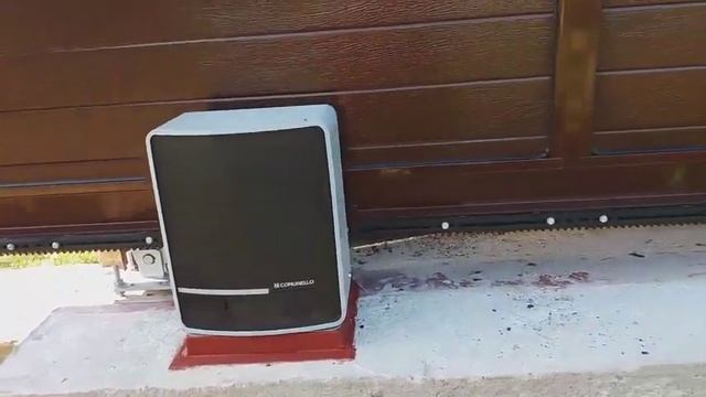 Як працюють відсувні ворота Alutech Prestige з автоматикою Comunello смотреть онлайн