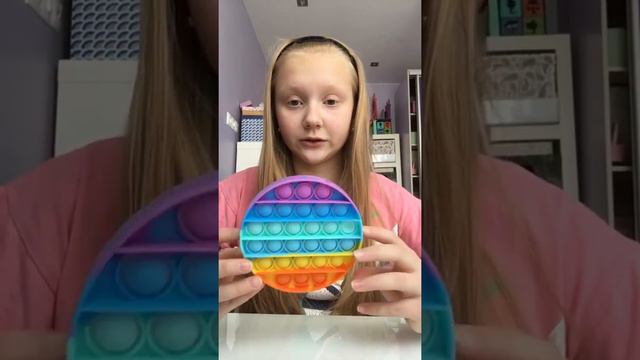 Популярная игрушка pop it смотреть онлайн