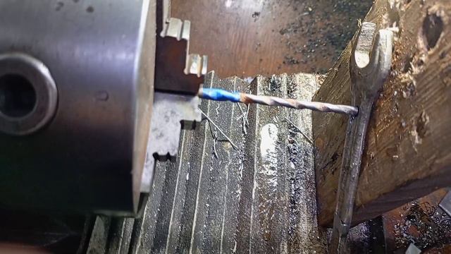 Чем просверлить коленную сталь