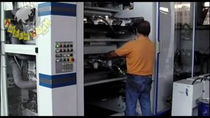 Печать логотипов на пакетах методом флексопечати (флексографии))