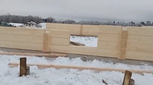Строительство дома из клееного бруса. Сборка коробки дома.