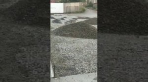 Монтаж бордюров, укладка асфальта, заливка отмостки