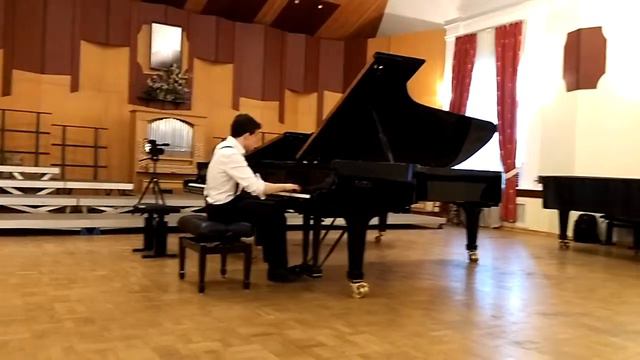Н. Паганини – Ф. Лист «Кампанелла». N. Paganini - F. Liszt "La Campanella". Валерий Попов. смотреть онлайн