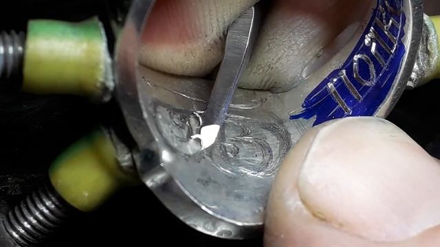 Монограмма – фамильный вензель на перстнях, часах, кулонах, ложках, вилках, портсигарах смотреть онлайн