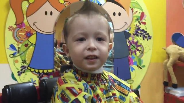 Эдик в парикмахерской! Детская парикмахерская Стрижка для мальчика Стрижка молния Стрижка без слез смотреть онлайн