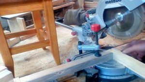 изготовление табуретки из дерева, скосы на ножках