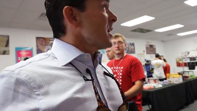 Я открыл первый в мире БЕСПЛАТНЫЙ магазин смотреть онлайн